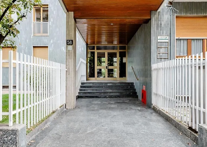 Luxury 1 Bedroom Apartment, Close To San Siro, Fiera And 10 Min Metro To Duomo